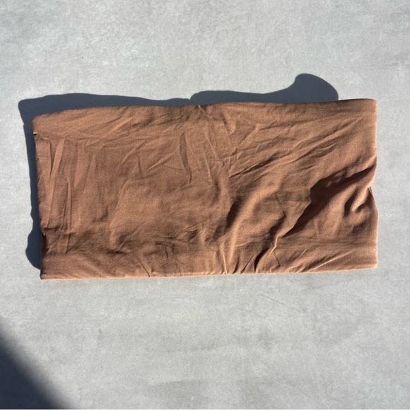 SKIMS Other - SKIMS FITS EVERYBODY BANDEAU | JASPER